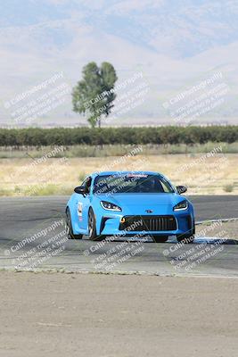 media/Sep-15-2024-Speed Ventures (Sun) [[7a54f7ed2f]]/Black Group/Session 1 (Outside Grapevine)/